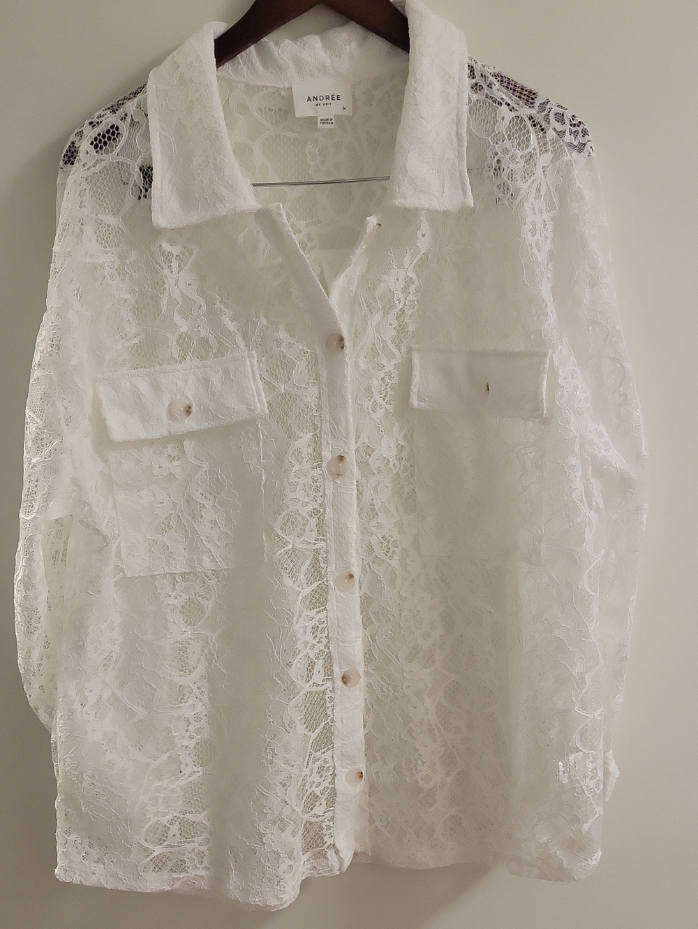 Andrée White Lace Button-Up Shirt Size‎ 1X